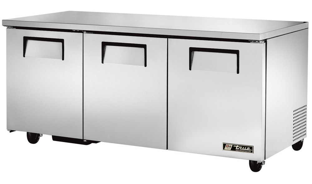 Refrigerador bajo mesa de 72" con refrigerante de hidrocarburo R-290 - True