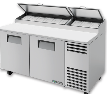 Mesa de preparación de pizza de 60" con refrigerante ecológico 290 incluye tapa telescópica y recogedor de queso - True