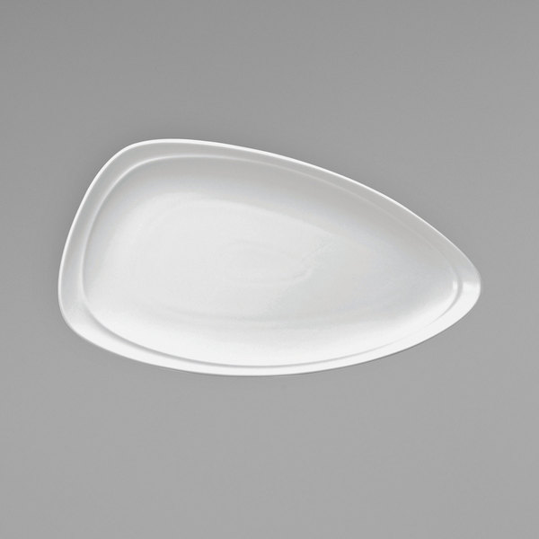 [R4700000406-O] Plato Triangular de Porcelana Fina - Mood, 40.9 cm - Oneida